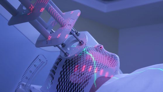 Carbon nanocapsules for radiotherapy against cancer