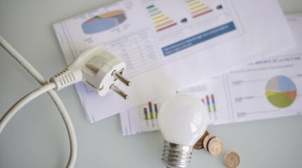 Mantener las centrales nucleares españolas permitiría reducir la factura eléctrica según PwC